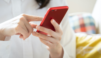 お電話またはWEBでのご予約で待ち時間解消！